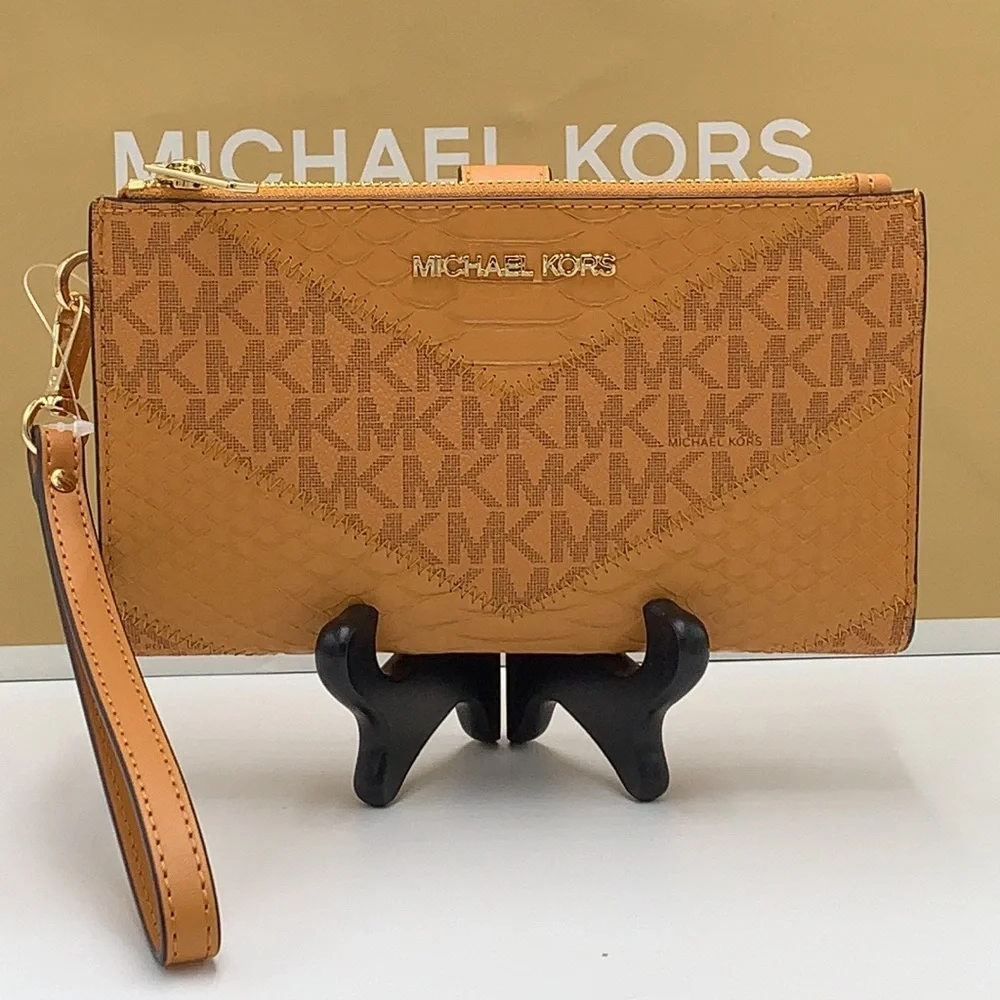 MICHAEL KORS JST 
CIDER MULTI
LG DOUBLE ZIP WRSTLT
Crocodile Leather Snakeskin - Picture 2 of 14